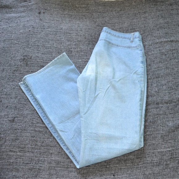 Low-rise Boot Cut Hippie Jeans - Picture 4 of 5